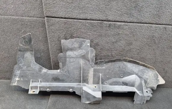 Audi Q7 4L Intercooler air guide/duct channel 4L0121284A