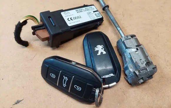 Peugeot 508 Ignition lock 