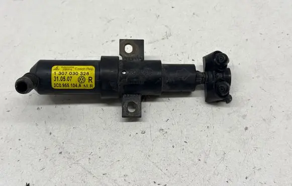 Volkswagen PASSAT B6 Headlight washer spray nozzle 3C0955104A 1307030328 310507