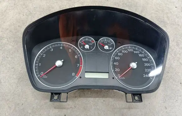 Ford Focus Speedometer (instrument cluster) 4M5T10849ES