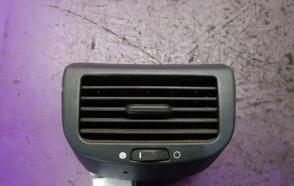Dashboard air vent grill cover trim