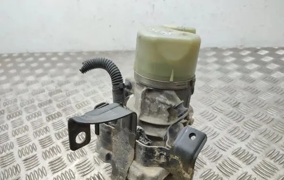 Volvo XC60 Power steering pump 31329145