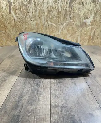 Mercedes-Benz C W204 Headlight/headlamp