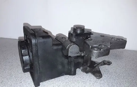 BMW 5 E39 Power steering pump 32412247599 32422247556