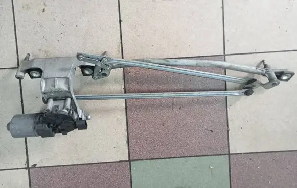 Ford C-MAX I Front wiper linkage and motor 0390241724 3M5117508AA