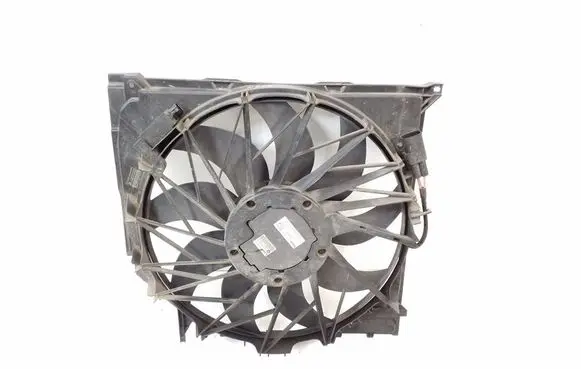 BMW X3 E83 Radiator cooling fan shroud 3415182