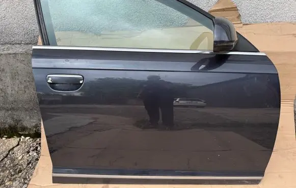 Audi A6 S6 C6 4F Front door