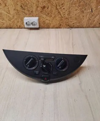 Nissan Note (E11) Climate control unit