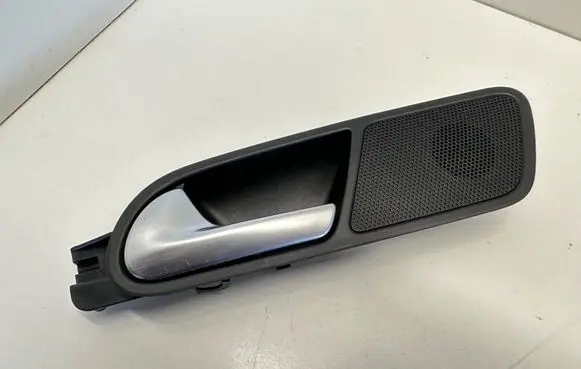 Volkswagen Tiguan Rear door interior handle trim 5N0839113