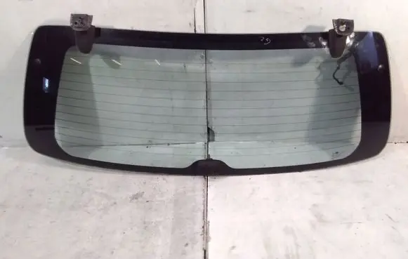 KIA Sorento Opening tailgate glass 