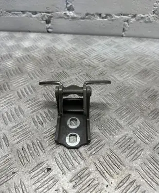 Opel Insignia A Rear door lower hinge A046574