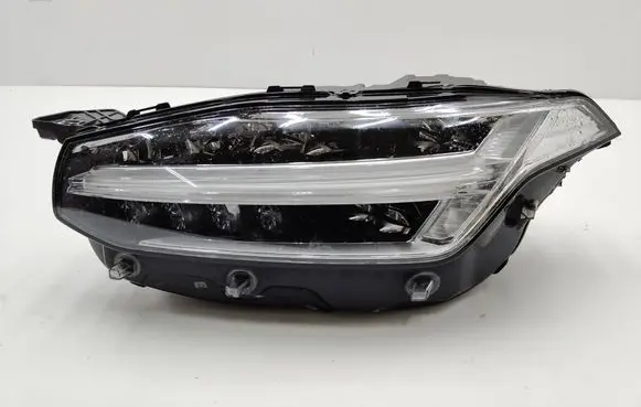 Volvo XC90 Headlight/headlamp 31468664
