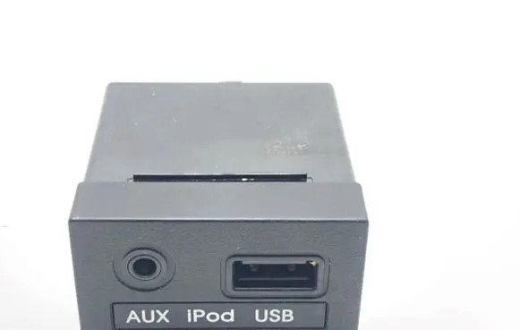 Hyundai ix20 USB socket connector 961201K000