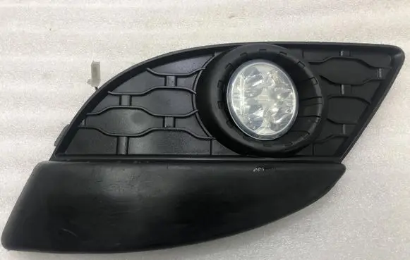 Renault Twingo II Front bumper lower grill 