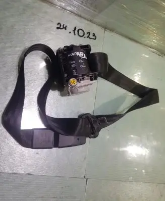 Audi A4 S4 B8 8K Front seatbelt