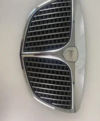 Lancia Delta Bonnet/hood grill 735349457