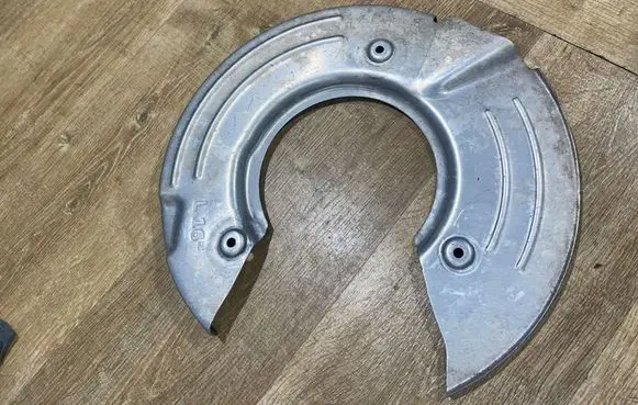 Land Rover Discovery Sport Rear brake disc plate dust cover FK722C029AD GGZ4A E4033091