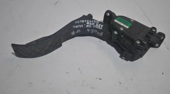 Volkswagen Polo IV 9N3 Accelerator throttle pedal 6PV00849601 6Q1721503C