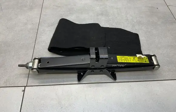 Hyundai Tucson TL Lift Jack 