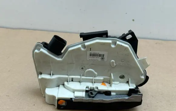 Volkswagen Up Rear door lock 1S4839016B
