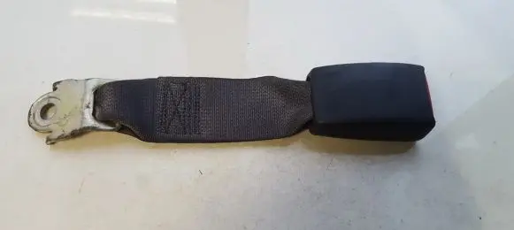 Toyota Corolla E120 E130 Rear seatbelt buckle