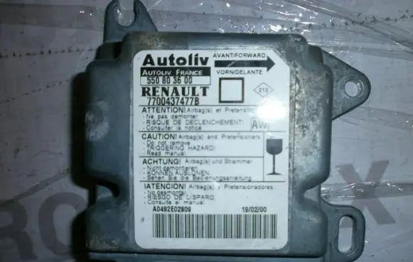 Renault Megane I Airbag control unit/module 7700437477B 550803600