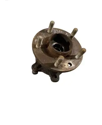 Ford Kuga I Rear wheel hub