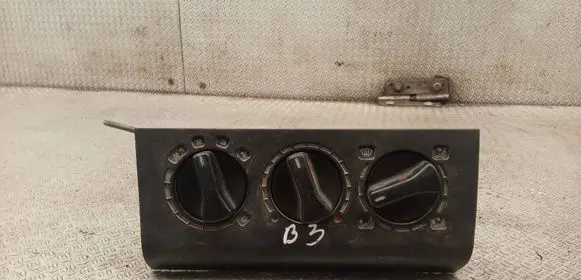Volkswagen PASSAT B3 Climate control unit 357820045 357819045A 357819045