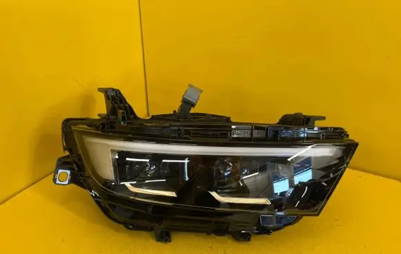 Opel Mokka X Headlight/headlamp 9847939180