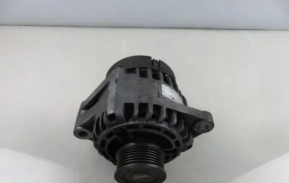 Opel Vectra C Generator/alternator 