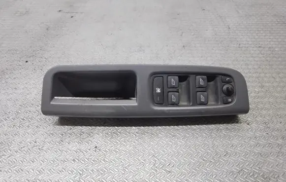 Volvo V50 Electric window control switch 30658444 30658445