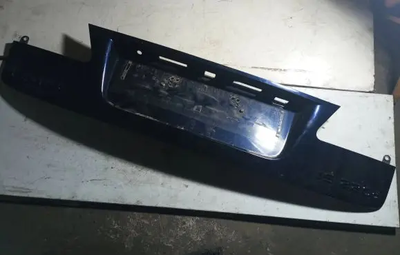 Lexus IS 220D-250-350 Tailgate trim 7680153030