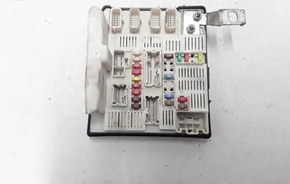 Renault Scenic II - Grand scenic II Fuse module 8200481866