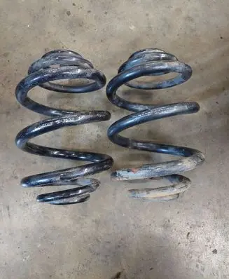Volkswagen Golf IV Rear coil spring