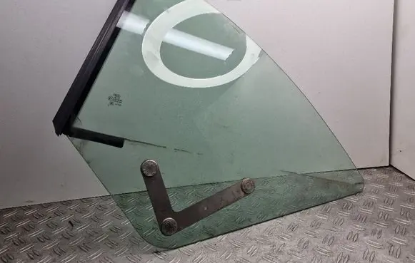 Audi A4 S4 B7 8E 8H Rear side window 8H0845299 A011404