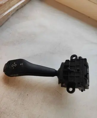 BMW 5 E39 Indicator stalk 8363668K 01104010