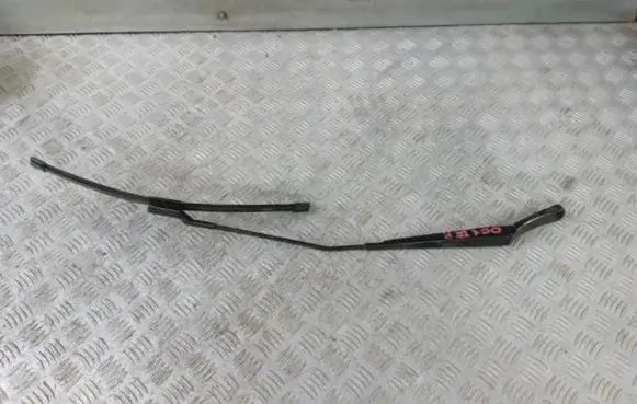 Skoda Octavia Mk4 Front wiper blade arm 5E4955410