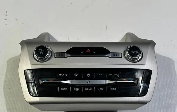 Ford Explorer VI Radio/CD/DVD/GPS head unit lb5t18k811ah