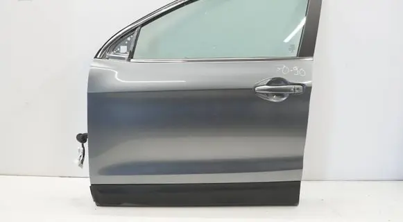 Nissan Qashqai Front door J11240626DLP