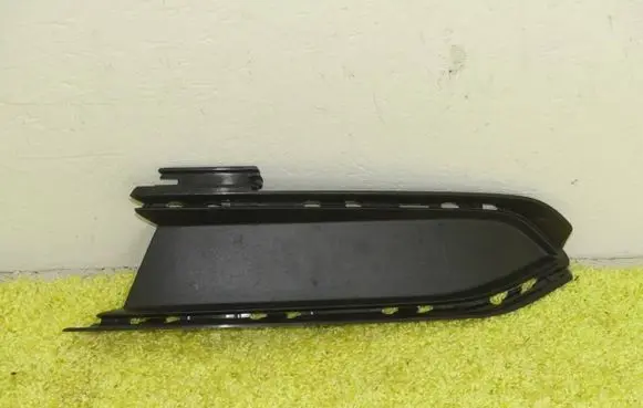 Audi Q6 e-tron Front bumper lower grill 85H853333