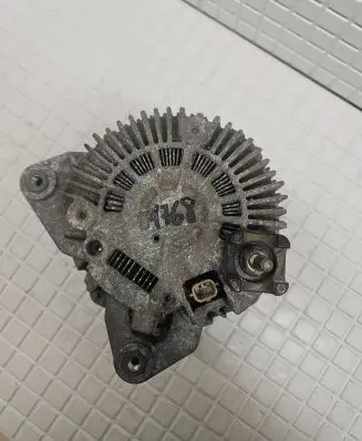 Renault Laguna III Generator/alternator 8200654785 A004TJ0282