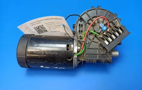 Mercedes-Benz E W210 Wiper motor 0390241420 0390241420CDP