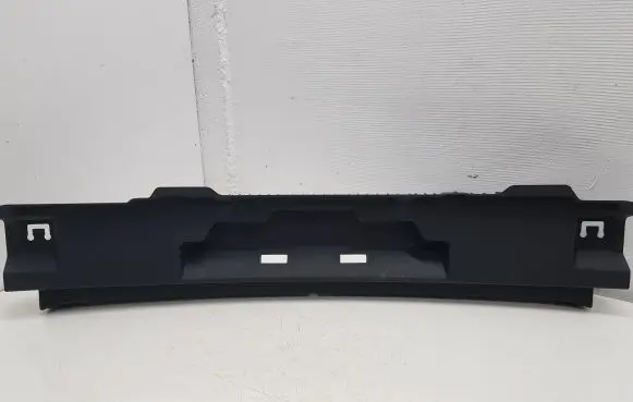 Trunk/boot sill cover protection