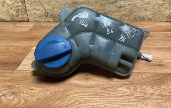 Audi A4 S4 B6 8E 8H Coolant expansion tank/reservoir 8E0121403