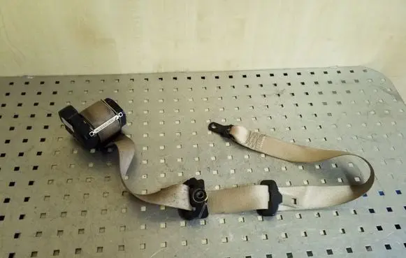 BMW X5 E53 Front seatbelt 33000338C