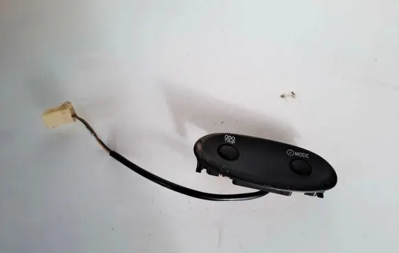 Toyota Yaris Verso Cruise control switch 