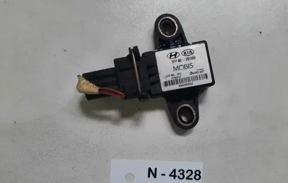 KIA Sorento ESP acceleration yaw rate sensor 956403E000