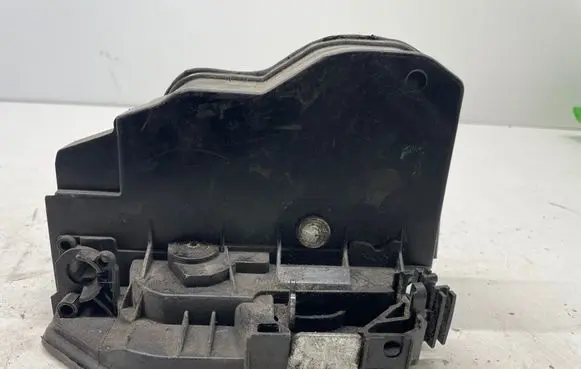 BMW 3 E90 E91 Front door lock 7202144 A053702