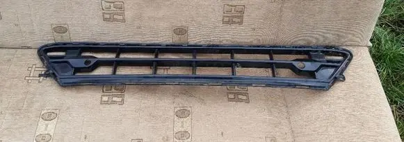 Volvo XC60 Front bumper lower grill 31449130