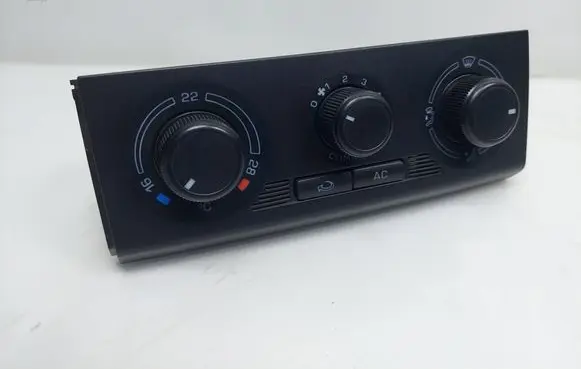 Skoda Fabia Mk2 (5J) Climate control unit 5J0820045 6870002 901513690000